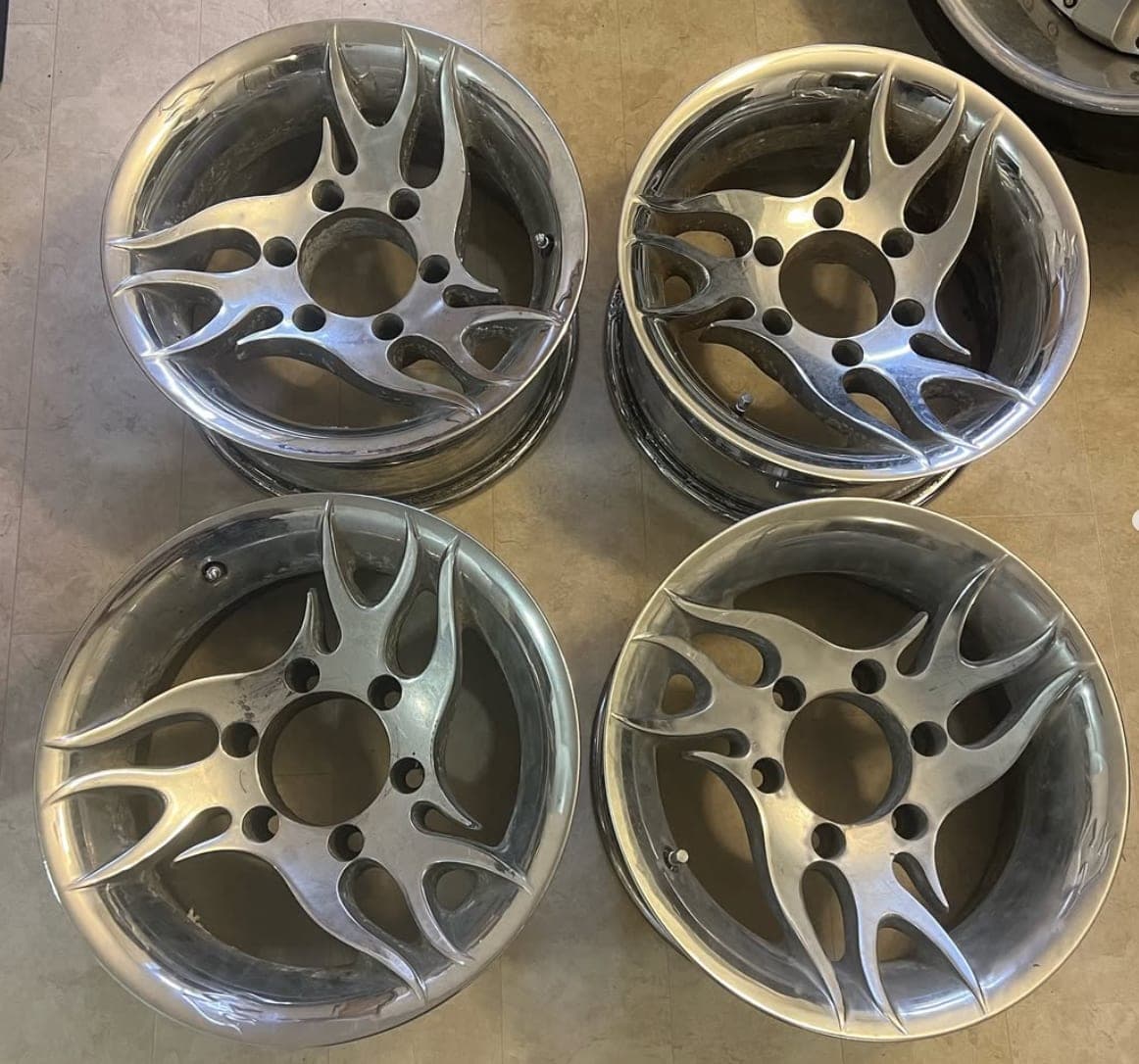 CONCEPT NEEPER Pyros